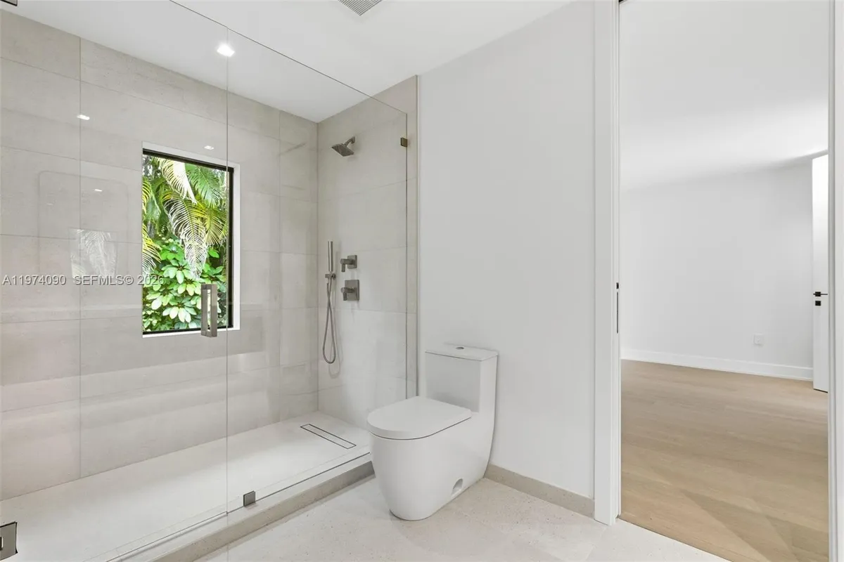 12050 SW 90th Ave, Miami FL 33176