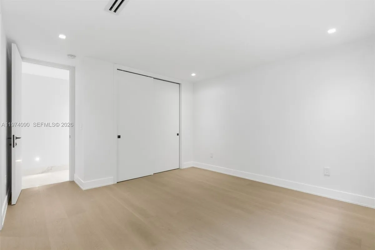 12050 SW 90th Ave, Miami FL 33176