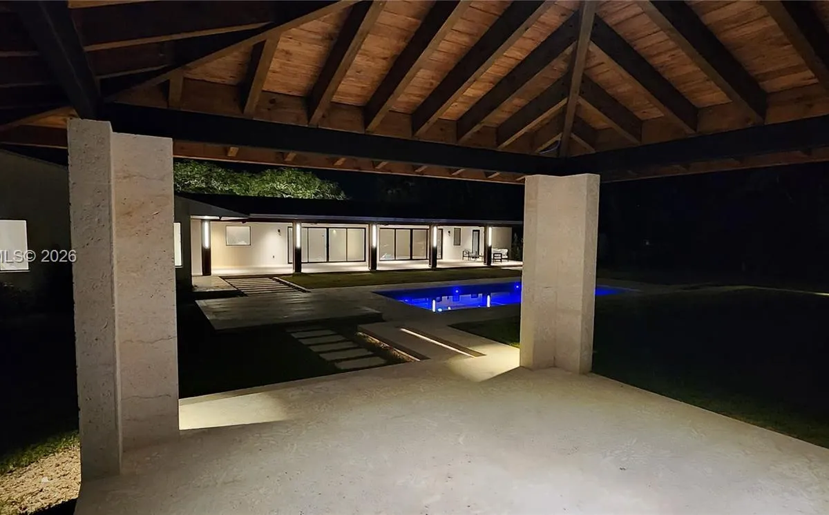 12050 SW 90th Ave, Miami FL 33176