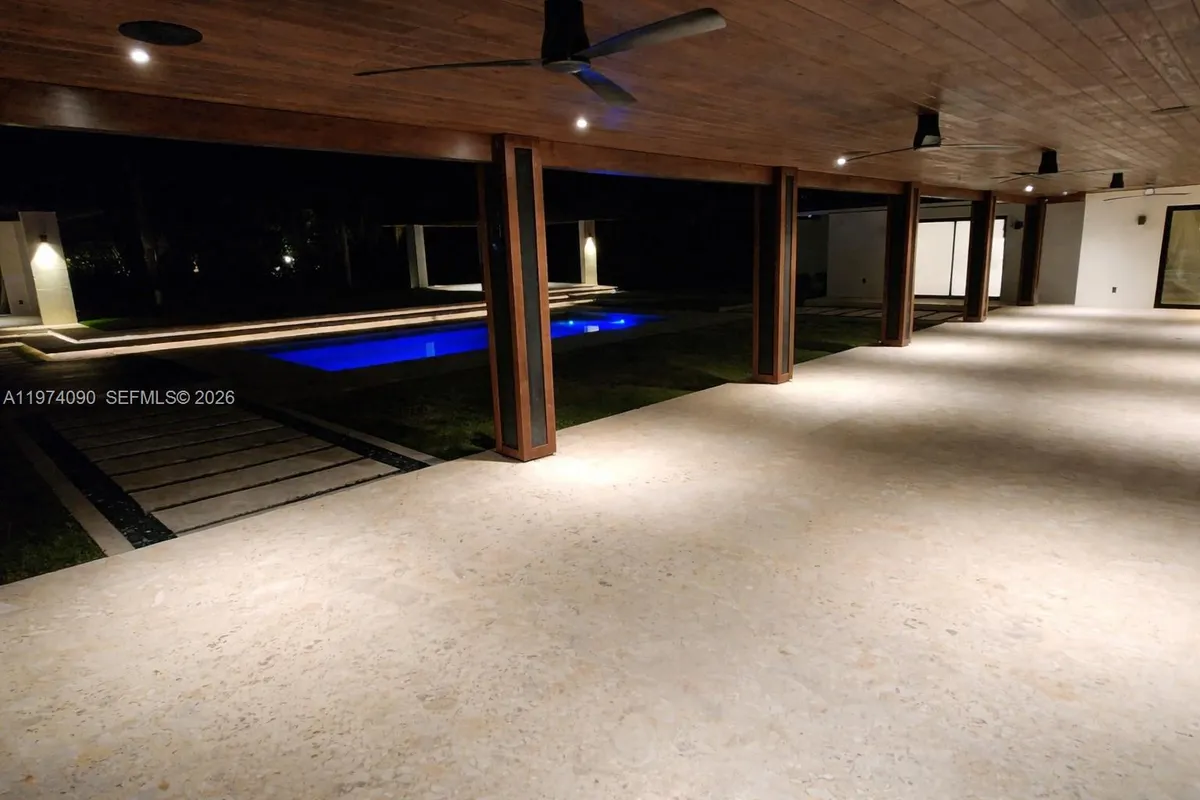 12050 SW 90th Ave, Miami FL 33176