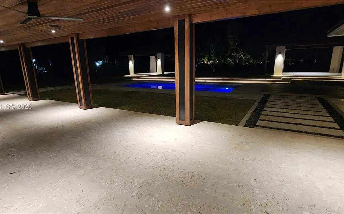 12050 SW 90th Ave, Miami FL 33176