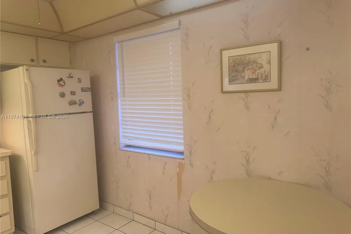 441 SE 3rd St # 505, Dania Beach FL 33004