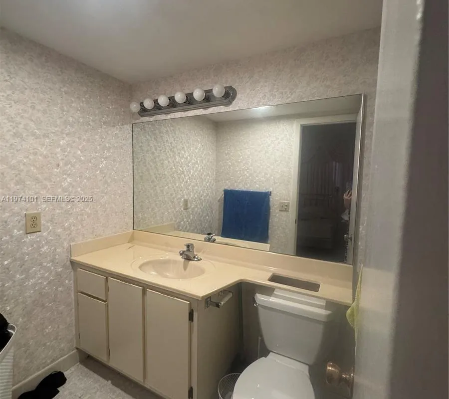 441 SE 3rd St # 505, Dania Beach FL 33004