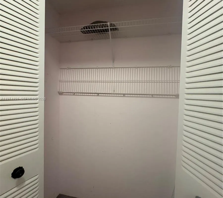 441 SE 3rd St # 505, Dania Beach FL 33004