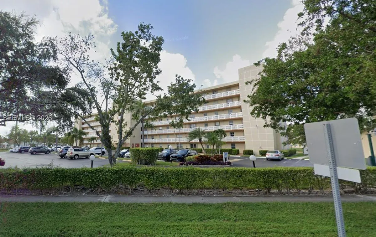 441 SE 3rd St # 505, Dania Beach FL 33004