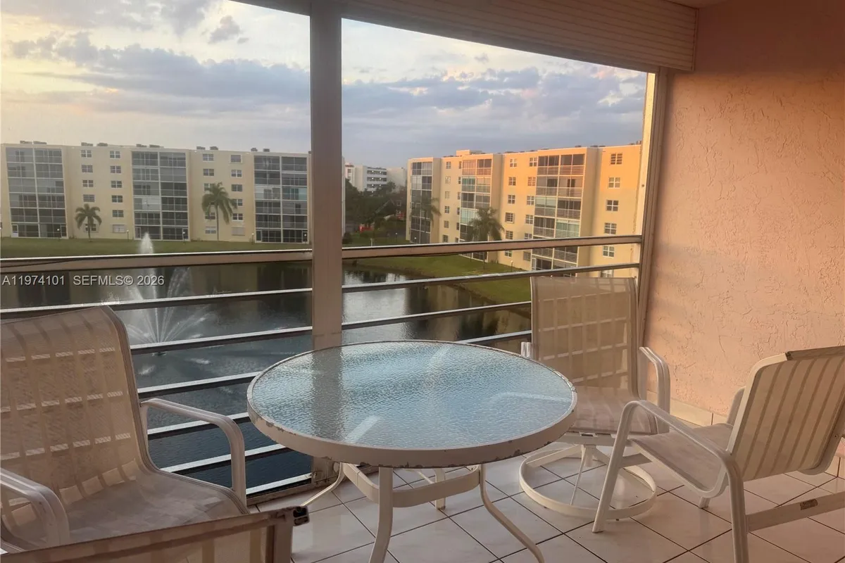441 SE 3rd St # 505, Dania Beach FL 33004