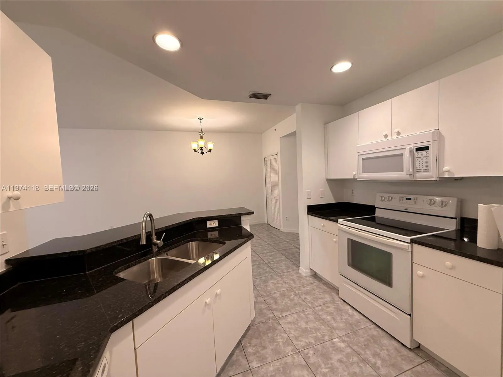 3 bedroom 2 bath for sale at 3602 SKYLINE BLVD # 104, Cape Coral FL 33914