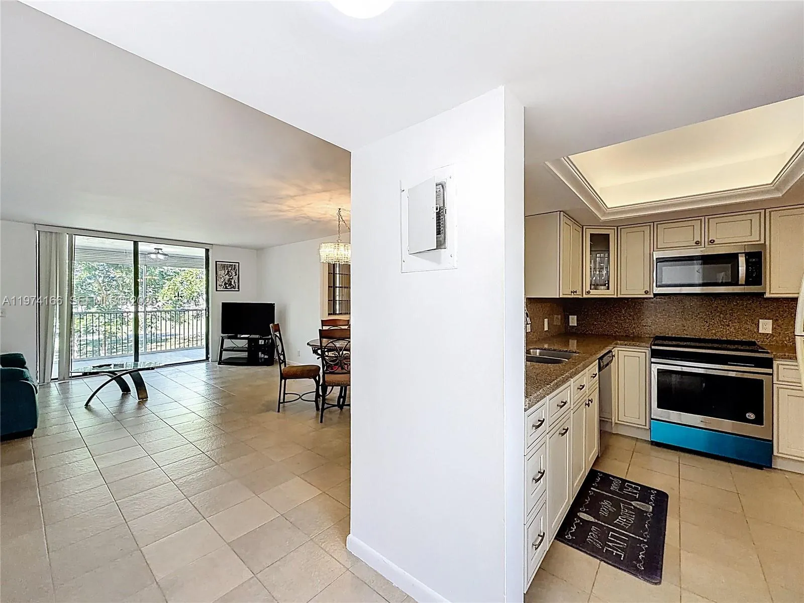 2 bedroom 2 bath for sale at 7331 NW 18th St # 202, Margate FL 33063