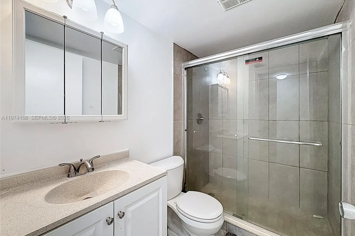 7331 NW 18th St # 202, Margate FL 33063