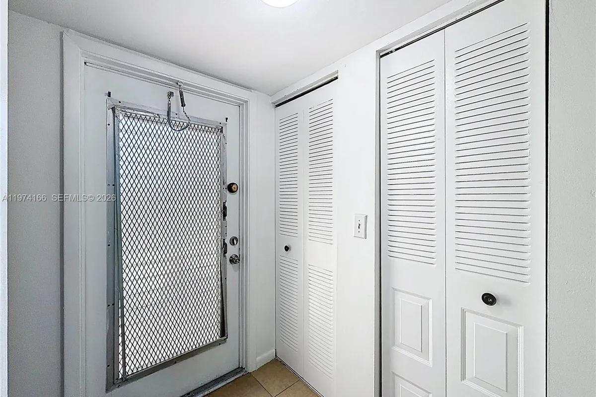 7331 NW 18th St # 202, Margate FL 33063