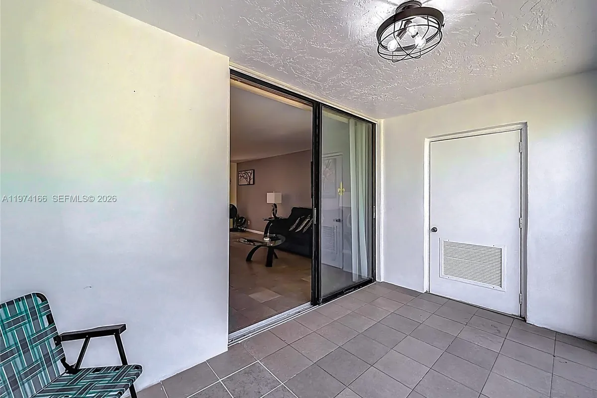 7331 NW 18th St # 202, Margate FL 33063