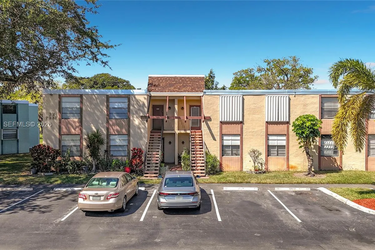 7331 NW 18th St # 202, Margate FL 33063