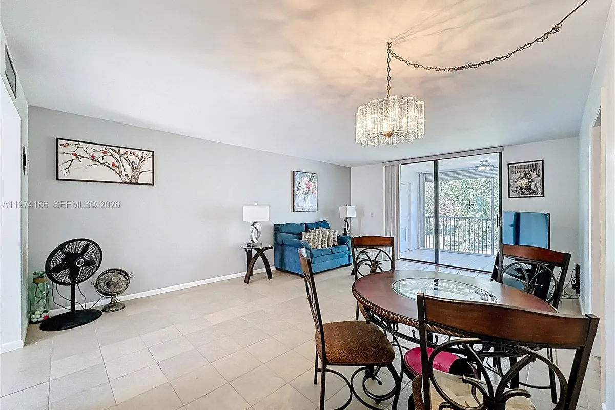 7331 NW 18th St # 202, Margate FL 33063