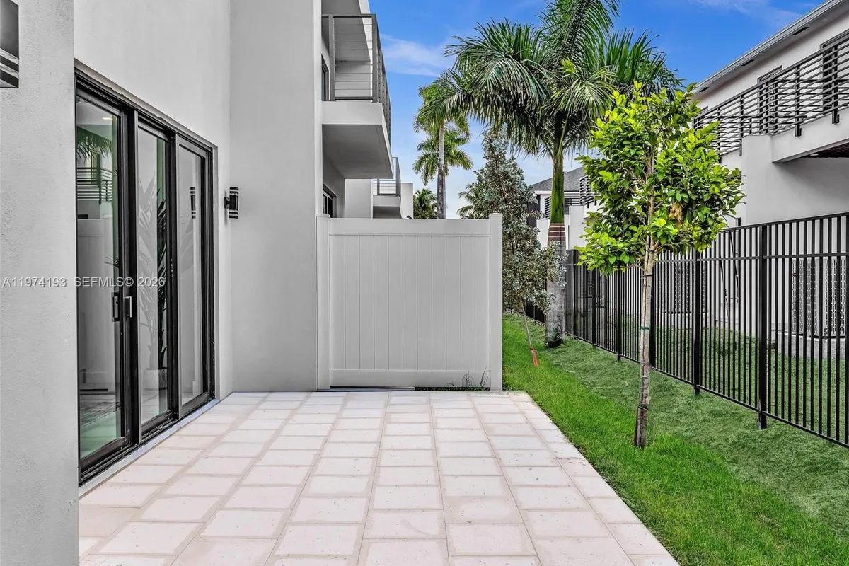 4616 SW 32ND AVE # A1, Dania Beach FL 33312