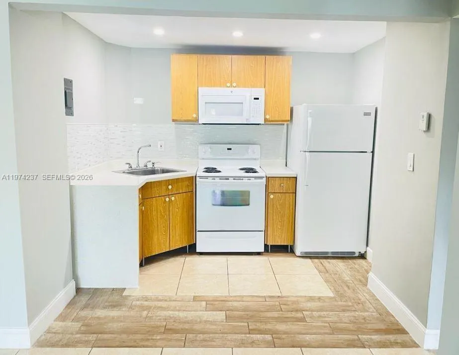 4275 NW South Tamiami Canal Dr # 205, Miami FL 33126