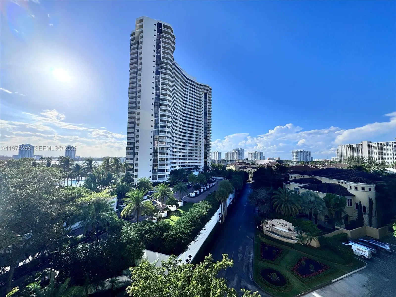 2000 Island Blvd # 606, Aventura FL 33160