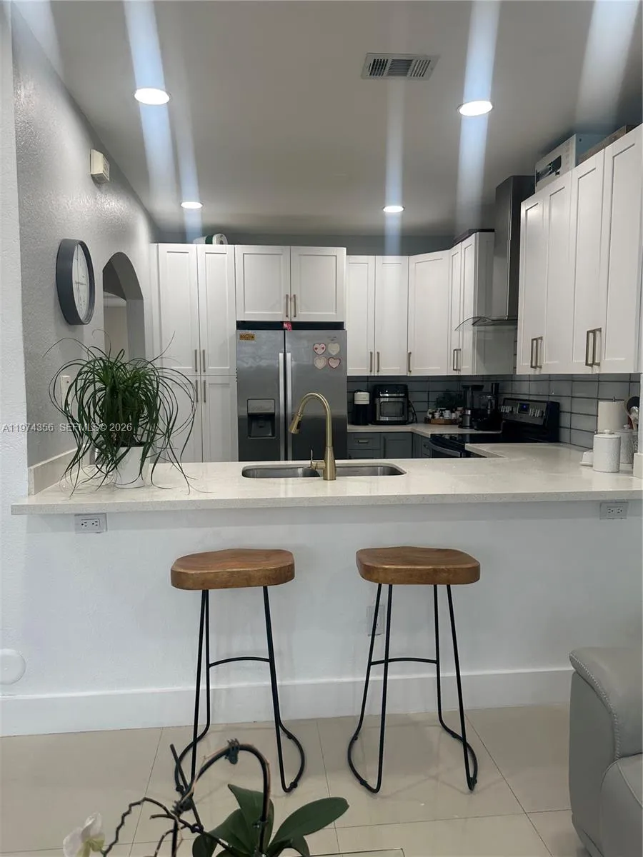 3 bedroom 2 bath for sale at 15775 SW 41st St # 68, Miramar FL 33027