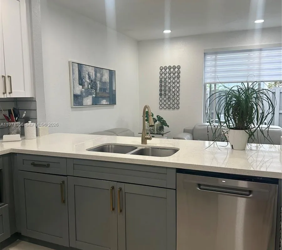 15775 SW 41st St # 68, Miramar FL 33027