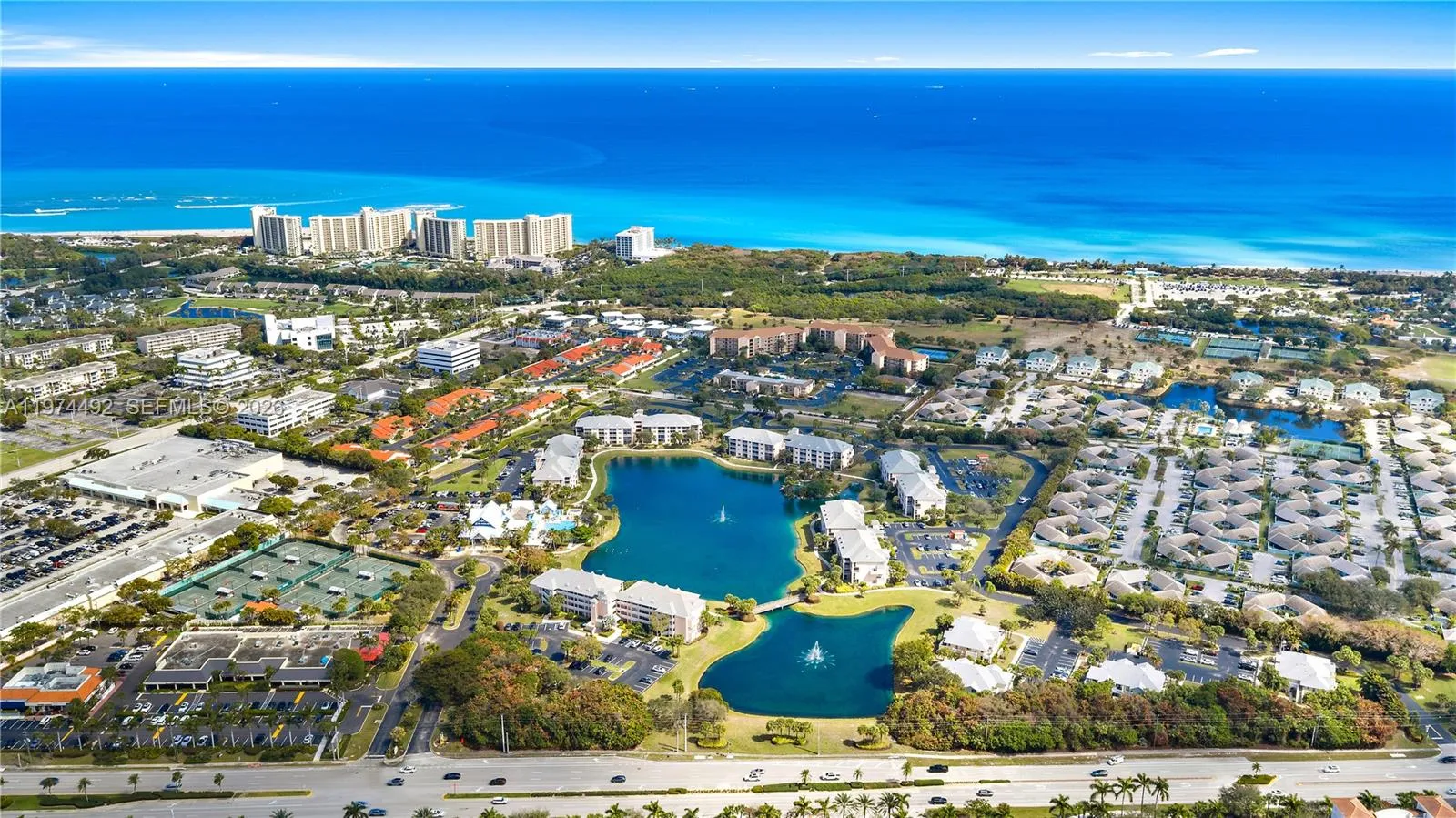 2 bedroom 2 bath for sale at 353 S Us Highway 1 # B409, Jupiter FL 33477