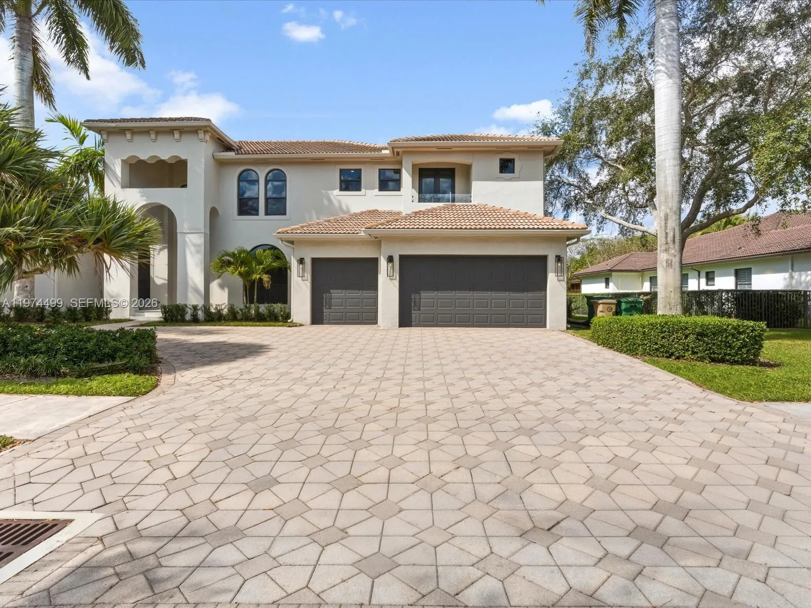 3303 W Stonebrook Cir, Davie FL 33330