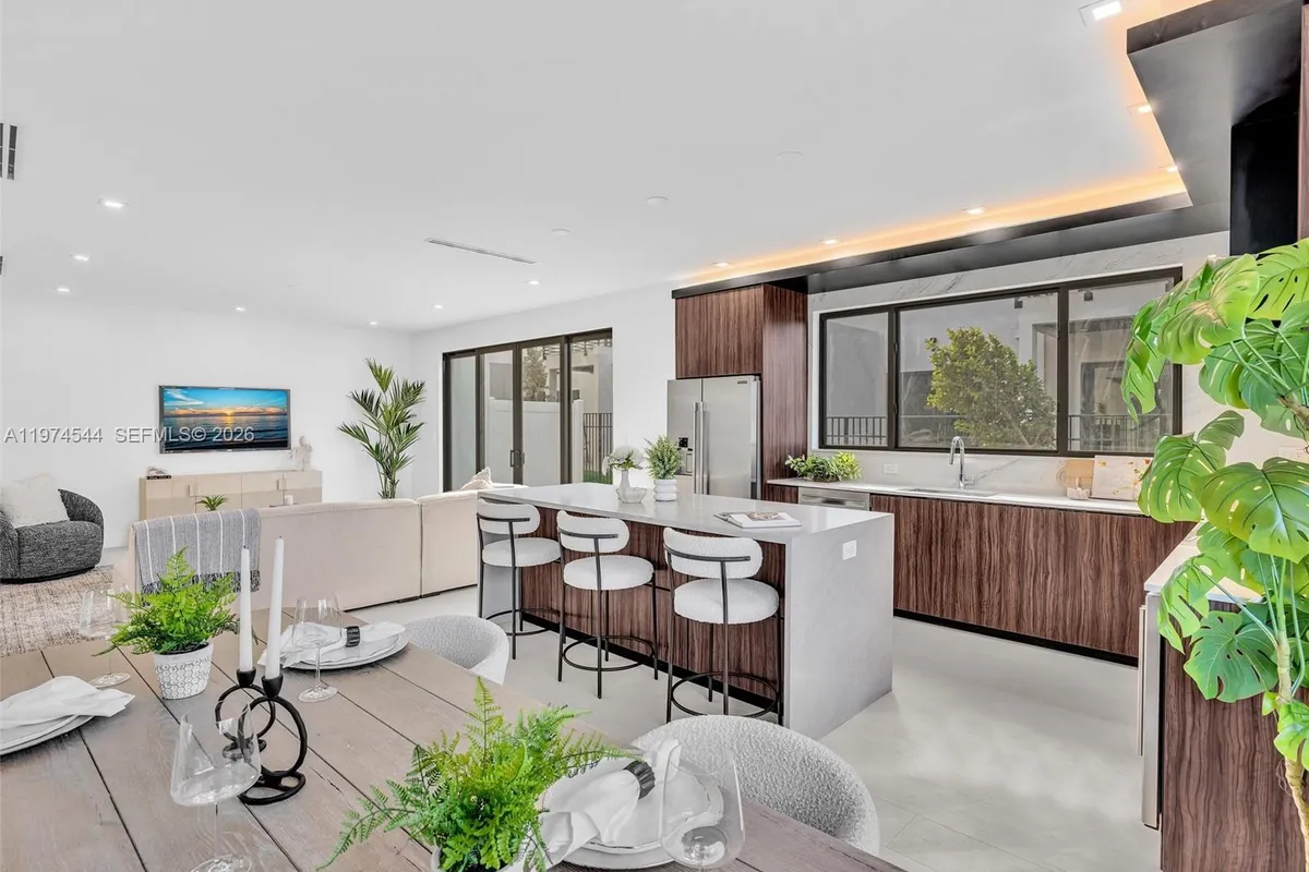 4648 SW 32ND AVE # B3, Dania Beach FL 33312