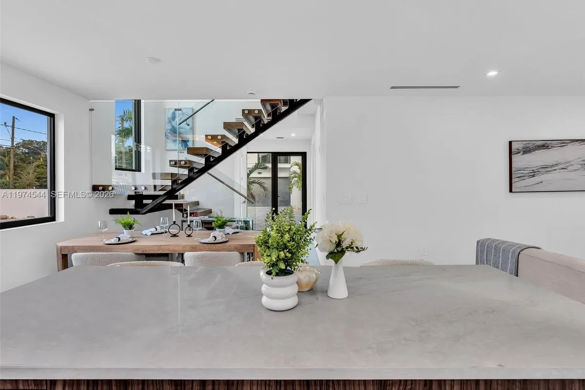 4648 SW 32ND AVE # B3, Dania Beach FL 33312