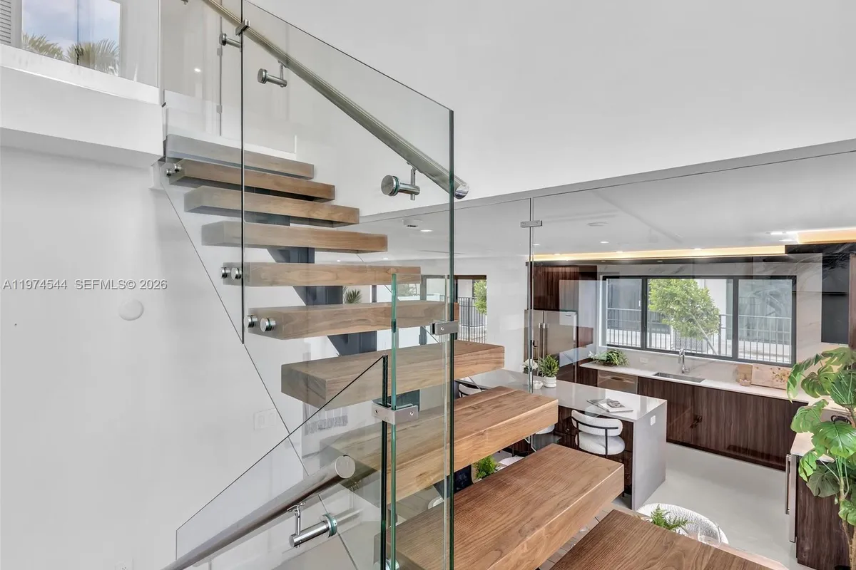 4648 SW 32ND AVE # B3, Dania Beach FL 33312