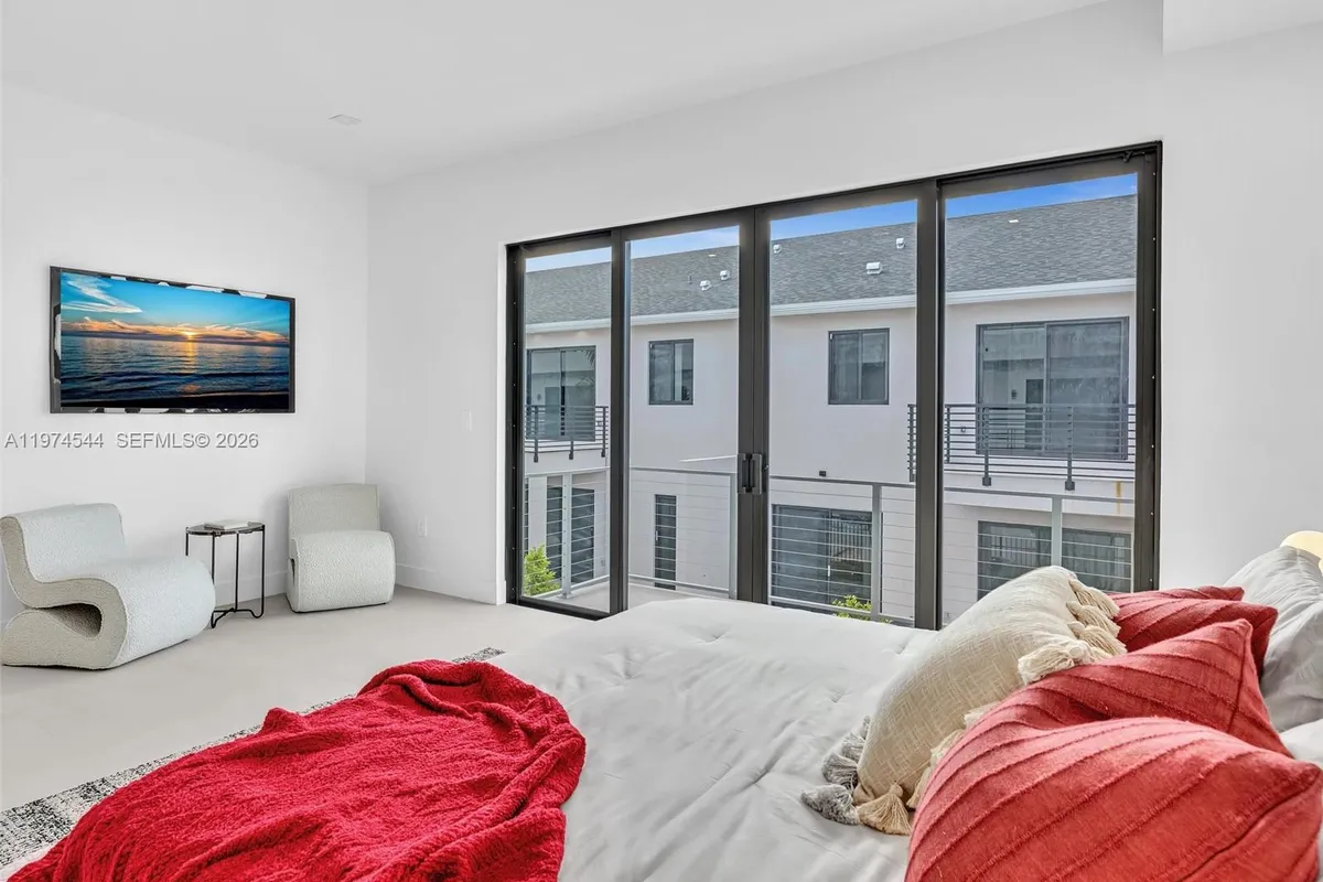 4648 SW 32ND AVE # B3, Dania Beach FL 33312