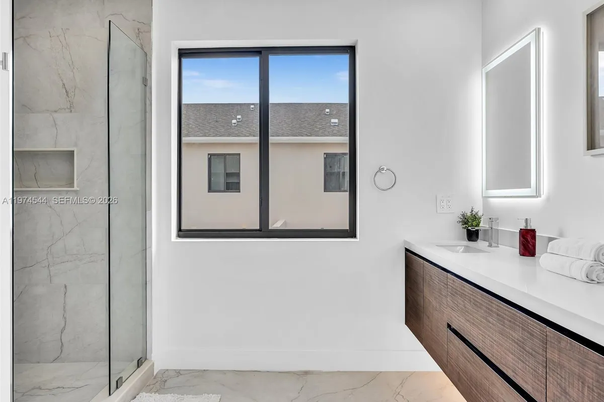 4648 SW 32ND AVE # B3, Dania Beach FL 33312