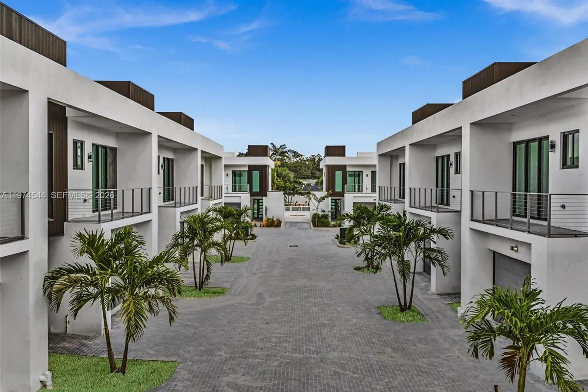 4648 SW 32ND AVE # B3, Dania Beach FL 33312