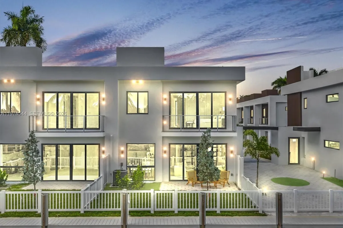 4648 SW 32ND AVE # B3, Dania Beach FL 33312