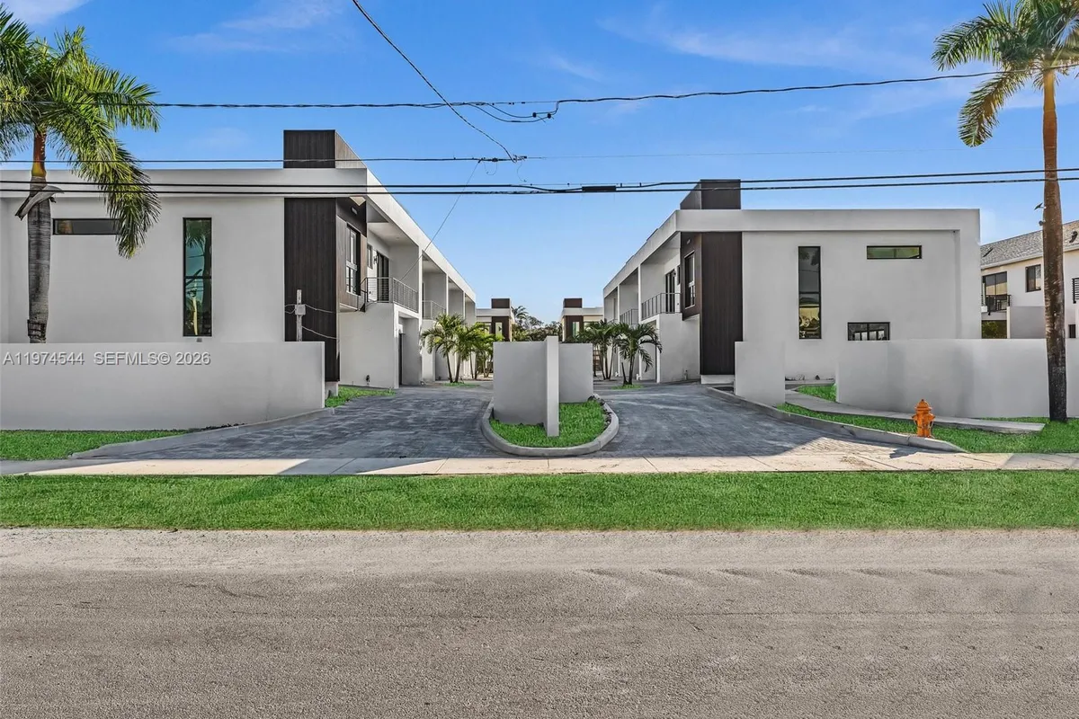 4648 SW 32ND AVE # B3, Dania Beach FL 33312