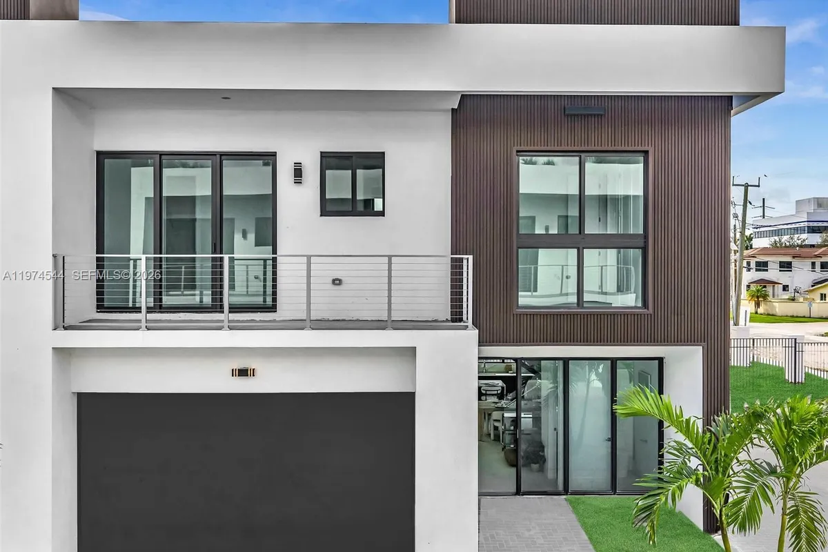 4648 SW 32ND AVE # B3, Dania Beach FL 33312