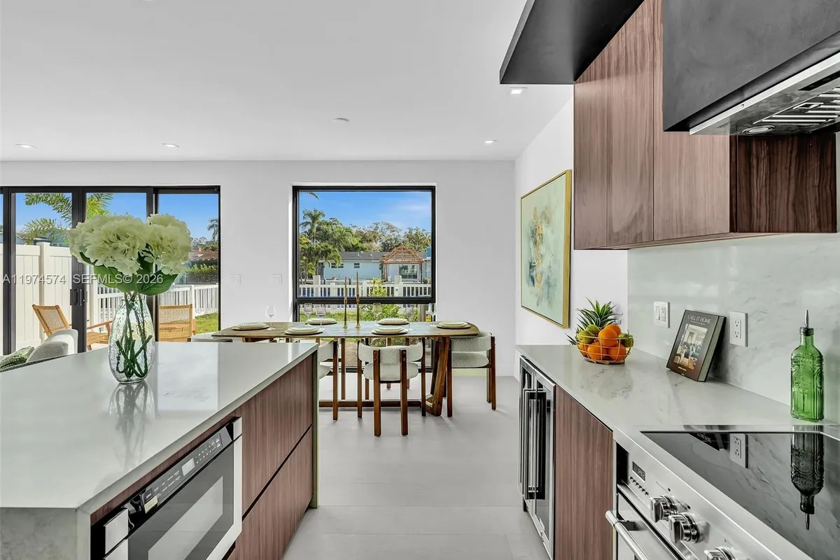 4638 SW 32ND AVE # D2, Dania Beach FL 33312