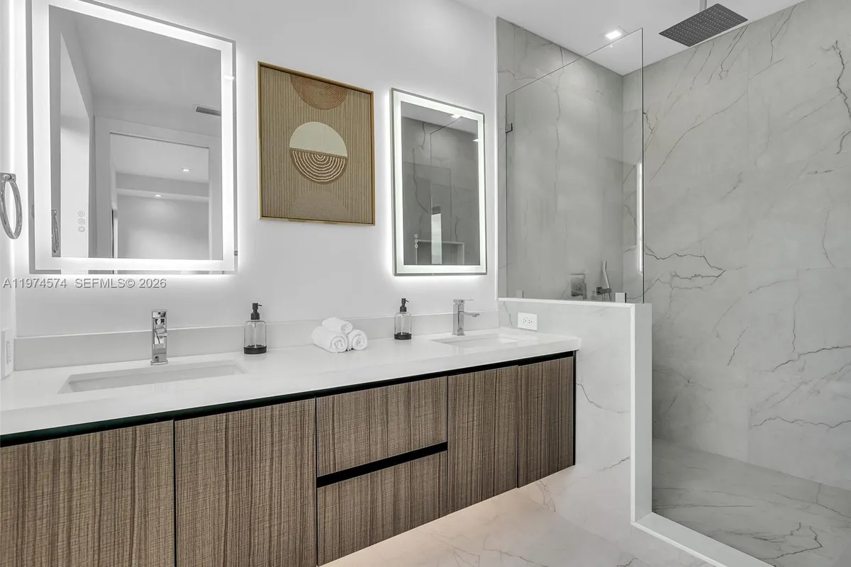 4638 SW 32ND AVE # D2, Dania Beach FL 33312