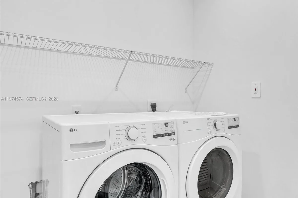 4638 SW 32ND AVE # D2, Dania Beach FL 33312