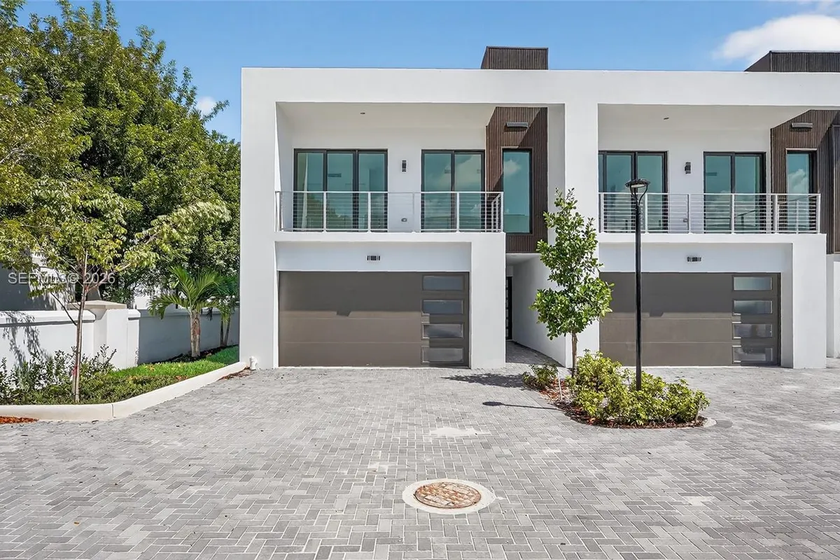 4638 SW 32ND AVE # D2, Dania Beach FL 33312