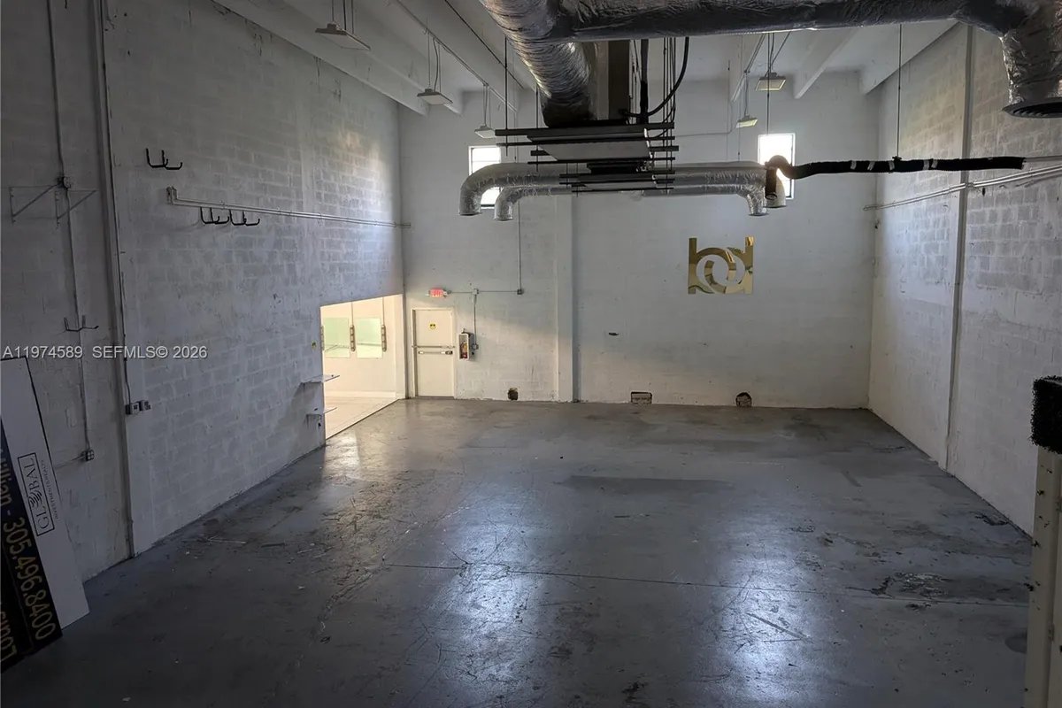 1601 NW 97th Ave, Doral FL 33172