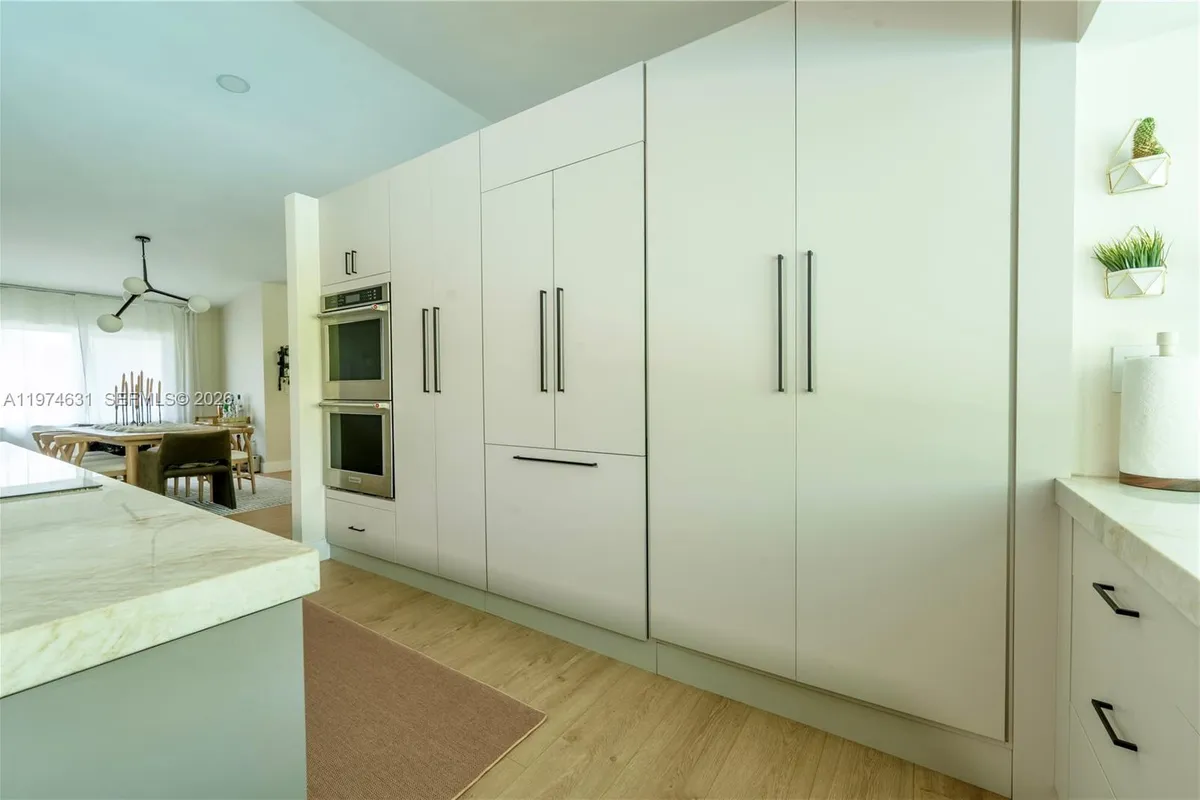 10461 SW 121st St, Miami FL 33176