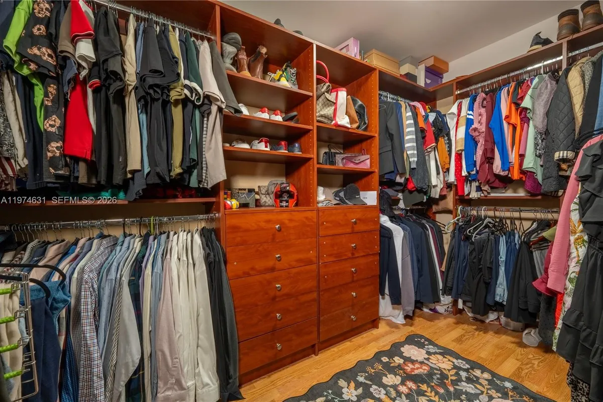 10461 SW 121st St, Miami FL 33176