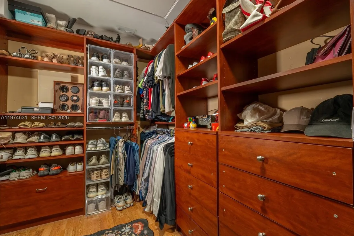 10461 SW 121st St, Miami FL 33176