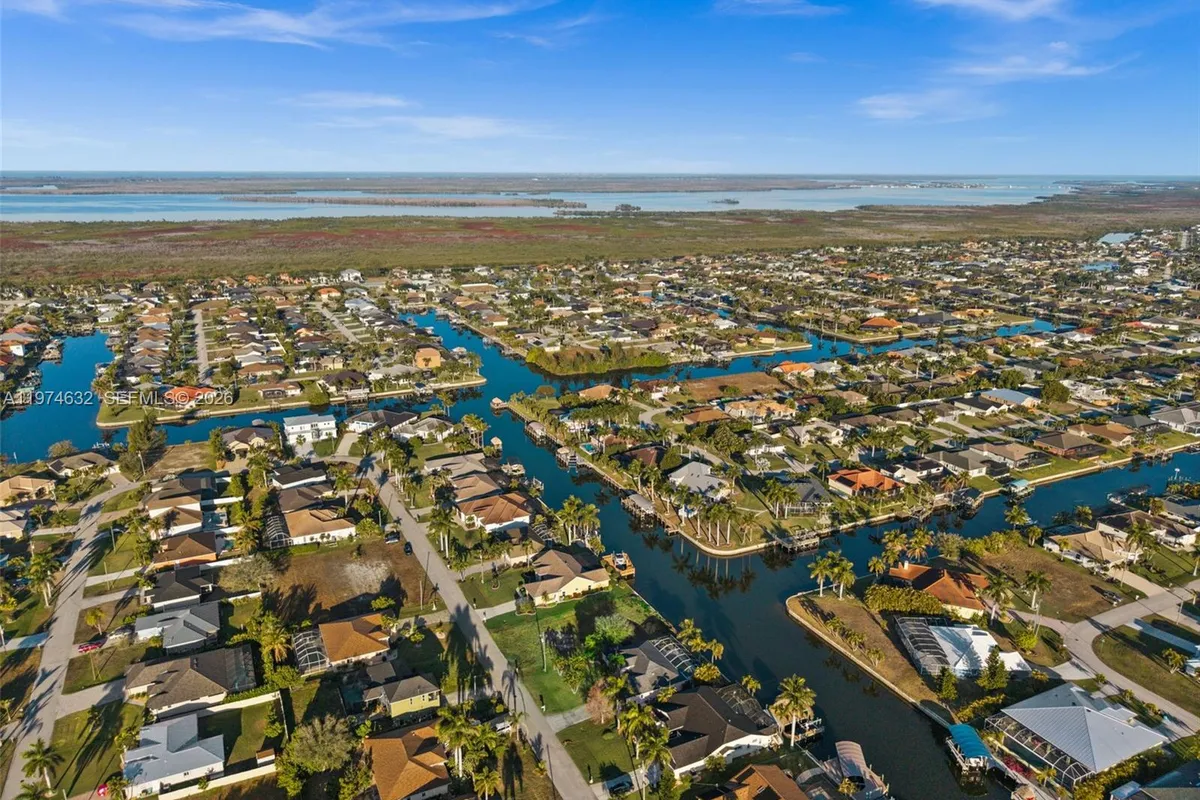 2623 SW 35th Ln, Cape Coral FL 33914