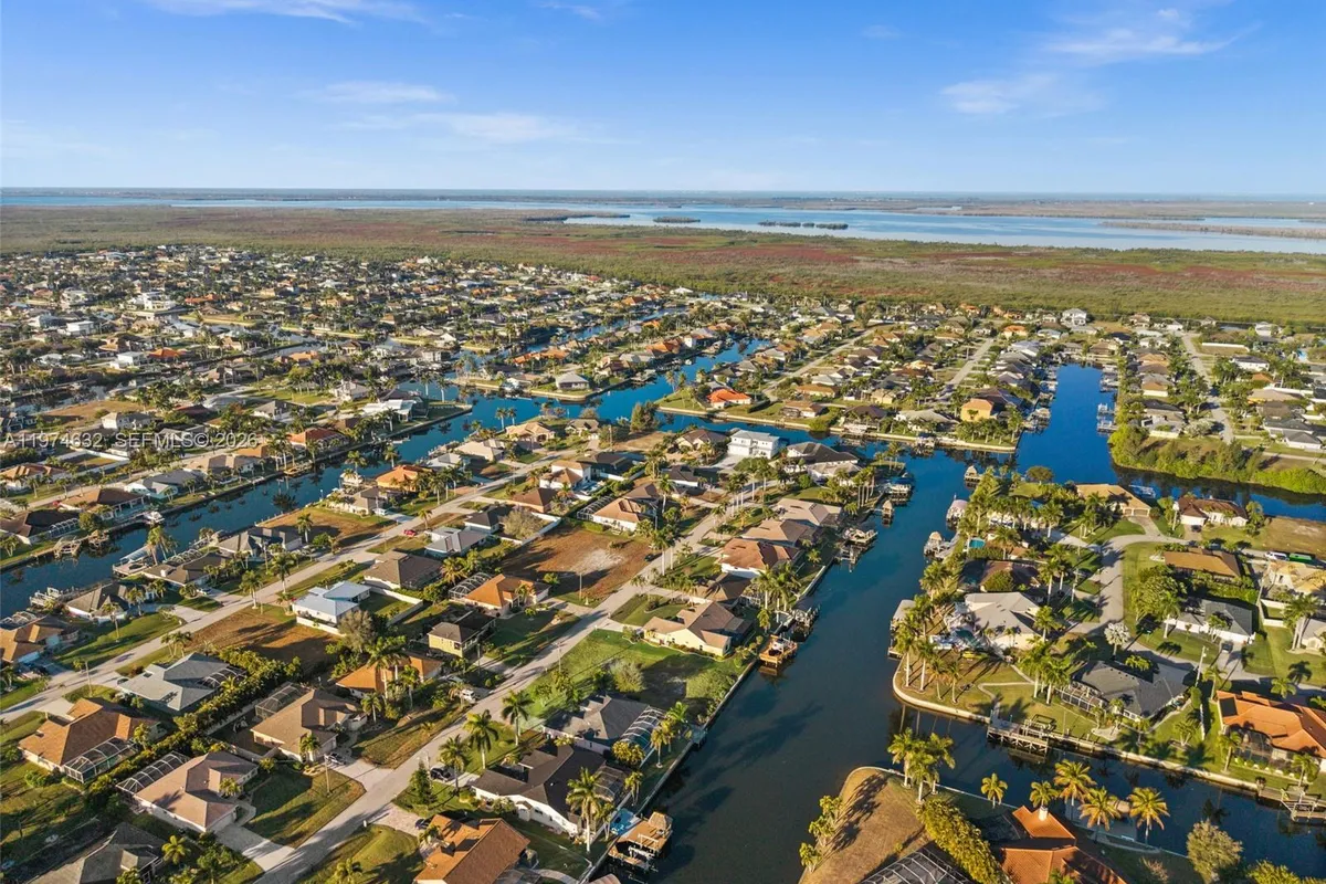 2623 SW 35th Ln, Cape Coral FL 33914