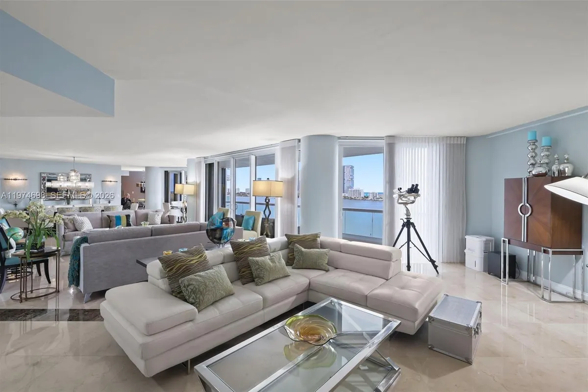 2600 Island Blvd # 1006, Aventura FL 33160