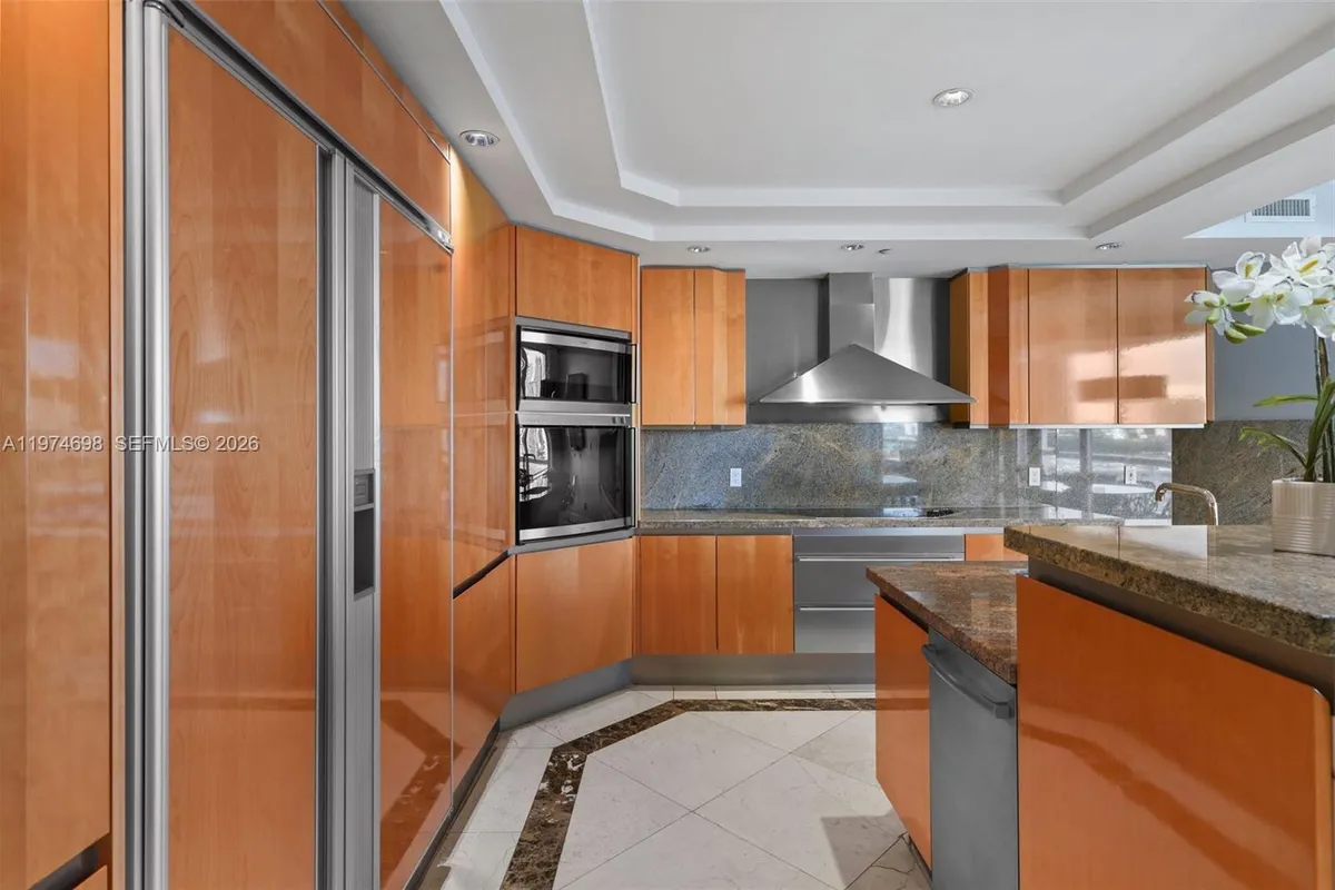 2600 Island Blvd # 1006, Aventura FL 33160