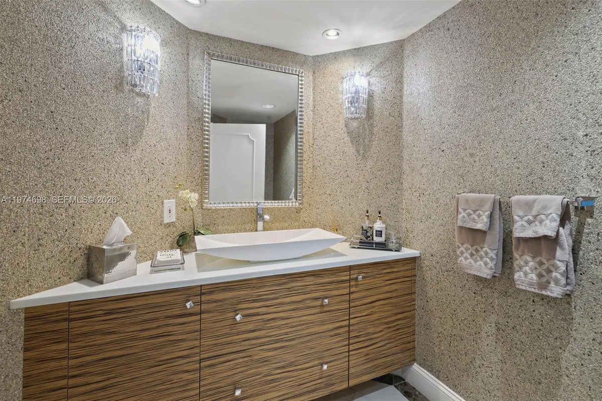 2600 Island Blvd # 1006, Aventura FL 33160