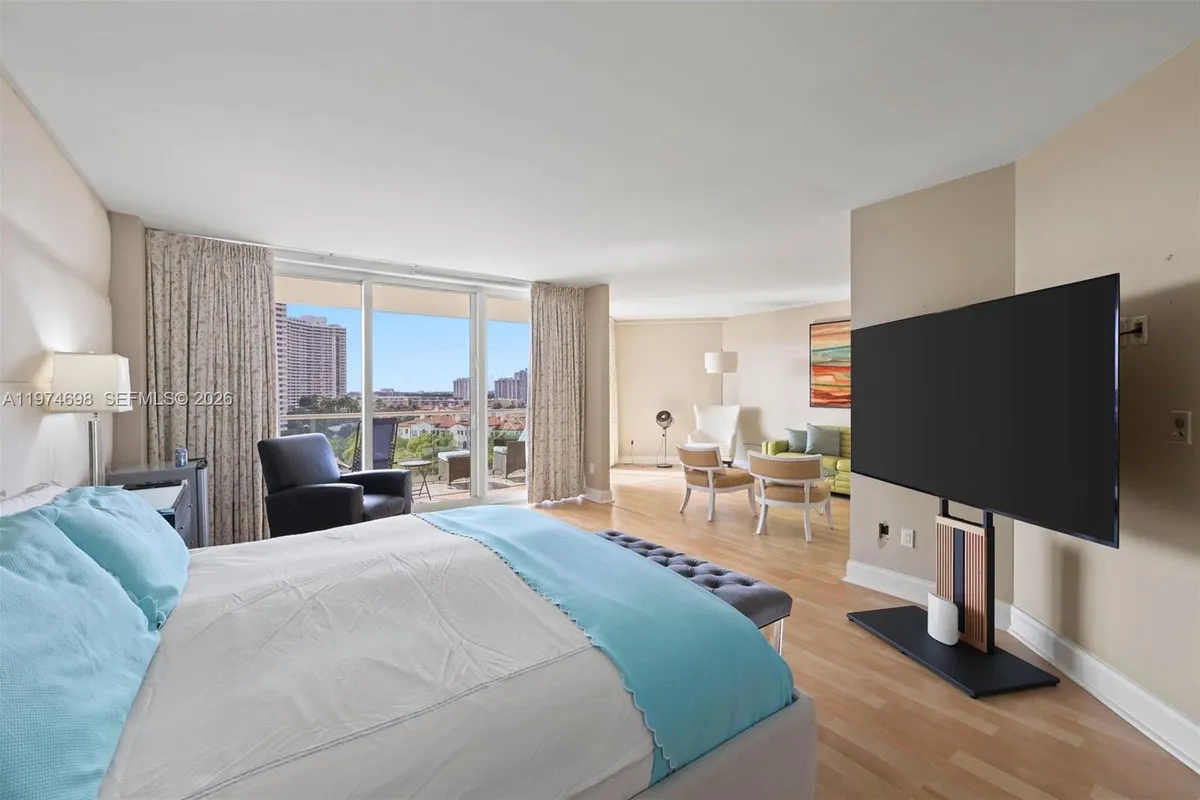 2600 Island Blvd # 1006, Aventura FL 33160