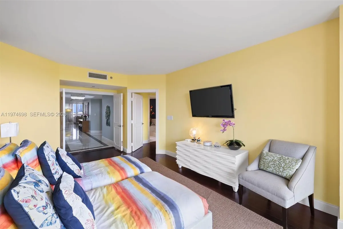 2600 Island Blvd # 1006, Aventura FL 33160