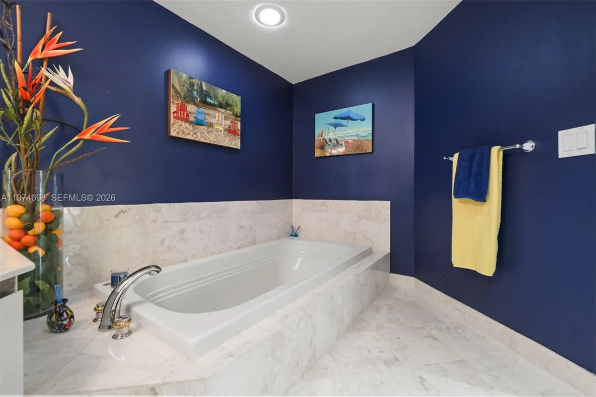 2600 Island Blvd # 1006, Aventura FL 33160