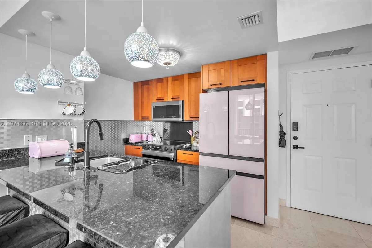 4100 Salzedo St # 519, Coral Gables FL 33146